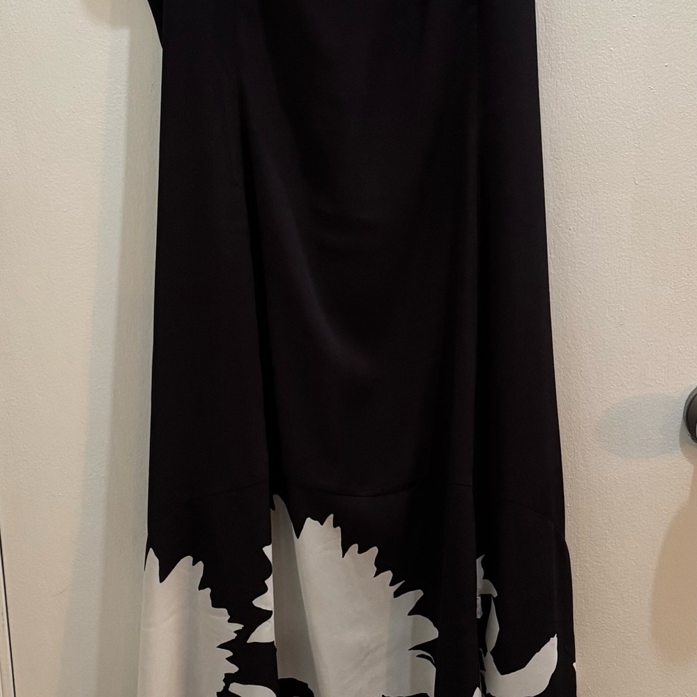 WHBM Casual and Sexy Black Floral Maxi Dress Size 14 NWT - Picture 4 of 9